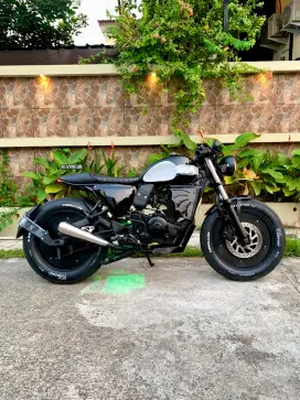 Caferacer,BratCafe Custom Byson