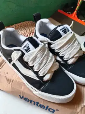 Sepatu vantela fatboy