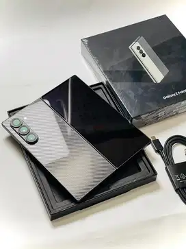 Samsung Z Fold 6 12/512 GB sein