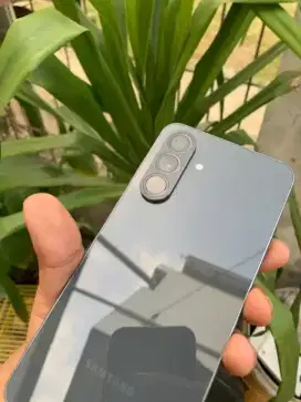 Samsung Galaxy A56 awesome graphite mulus like new