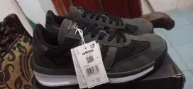 ADIDAS SL 72 RUNNING ABU HITAM