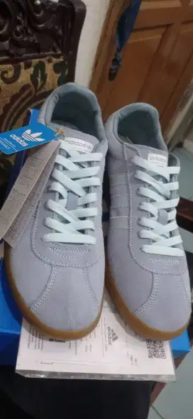 Adidas Size 41 limited edition