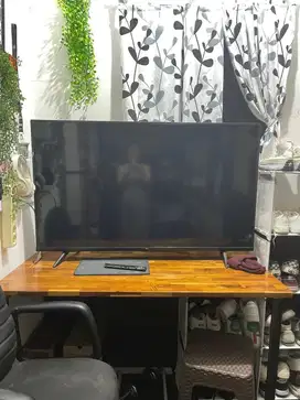 Tv tcl 50inc,ada minus nya