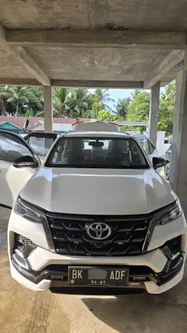 Fortuner GR matic 2022