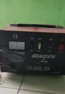 Charger Daiden 30A