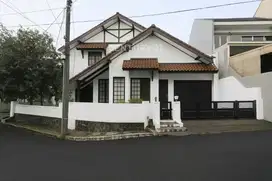 Rumah Luas Posisi Hook Jl Rangu Raya Cinere Depok 8908