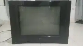 Tv LG 21 inci masih mulus tinggal colok stb langsung nonton