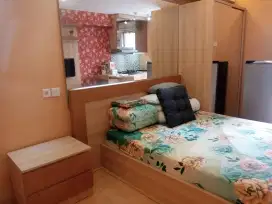 SEWA UNIT STUDIO PERBULAN APARTEMEN BASSURA CITY TOWER GERANIUM