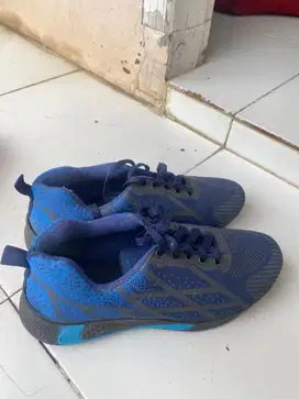 sepatu joging pria/wanita