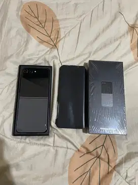 Samsung galaxy z flip5 5G 8/512 sein