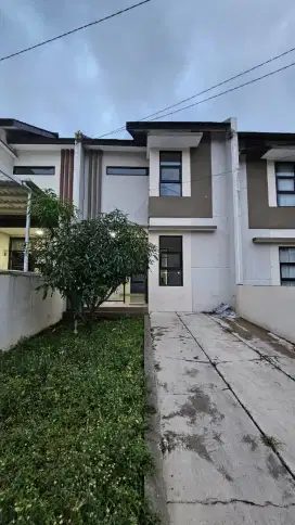 Rumah nyaman cluster , 5 menit dari pintu tol soreang , nyaman
