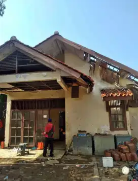 Pemborong bangunan baru atau renovasi