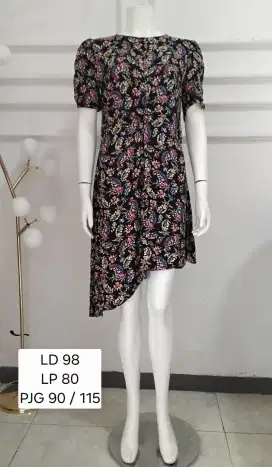 Dress terusan motif bunga asimetris preloved Urban revivo