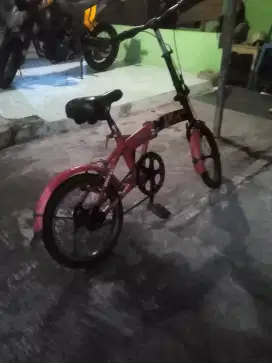 Sepeda anak lipet