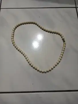 Kalung mutiara antik