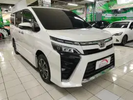 TOYOTA VOXY 2.0 MATIC TH 2018 KM 60RB ISTW BISA KREDIT
