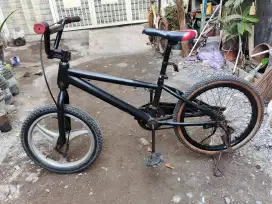 Sepeda ukuran 20 siap pakai