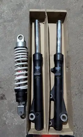 Shockbreaker/Suspensi Depan Honda Beat/Vario/Scoopy Original Showa
