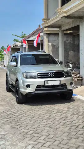 Fortuner TRD matic diesel 2010