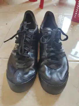 Sepatu Casual dan Basket
