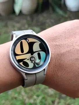 Samsung Watch 5 Pro Titanium, Shappire Cristal 45mm Mulus Normal 100%