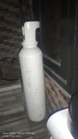 Tabung oksigen bekas