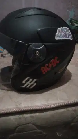 Helm half face kyt