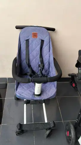 Dijual stroller duduk merk Babyelle kondisi bagus