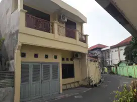 Rumah strategis di karah