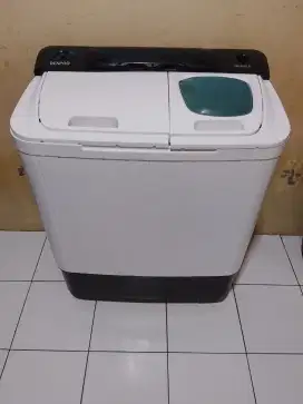Mesin cuci 2 tabung merk DENPOO