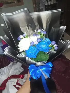 Buket Bunga type biru putih