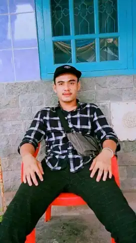 Mencari pekerjaan apa saja yg terpenting halal