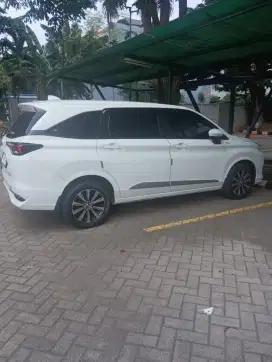 Dijual mobil Avanza