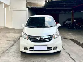 Honda Freed SD Ac Double Matic / AT '2013' Putih