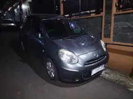 Dijual cepat Nissan March 2013 1.2/MT