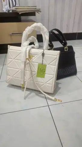Dijual tas kulit 1 set