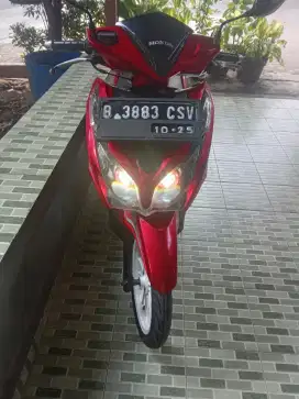 Vario kzr 125cc merah