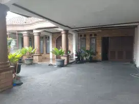 Dijual Cepat Rumah Mewah full firnished lok Strategis dg Fas Terbaik
