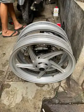 Velg cbr 250 CBU