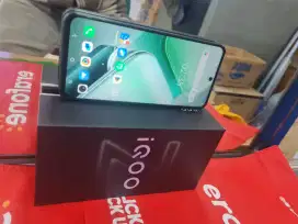 IQ00 Z9X 5G Ram 8/128 gb 2bln pke mulus no minus lengkap