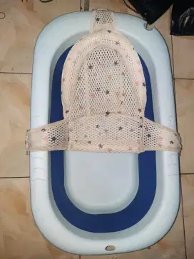 Bak mandi lipat bayi