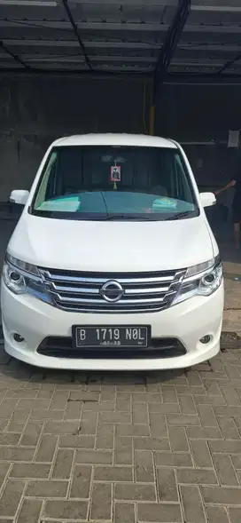 Nissan Serena 2015 Bensin