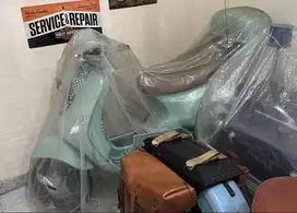 NOS BRAND NEW VESPA BATIK 2022