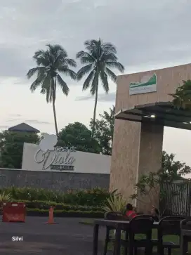 Dikontrakkan rumah di Grand Kawanua cluster casa de viola Manado