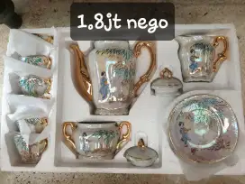 17 pc Tea or Coffe pot