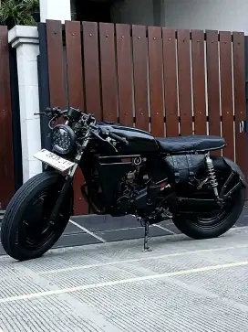 BRATCAFE BYSON CUSTOM CAFERACER