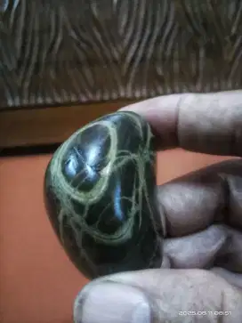 Batu mustika hitam Tidar.