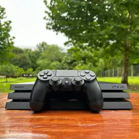 Playstation 4/ PS4 PRO