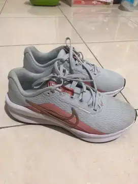 Sepatu nike running original
