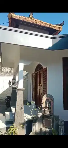 Di kontrakan rumah jalan Akasia, Denpasar, Bali